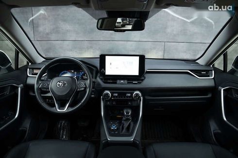 Toyota RAV4 2023 - фото 10