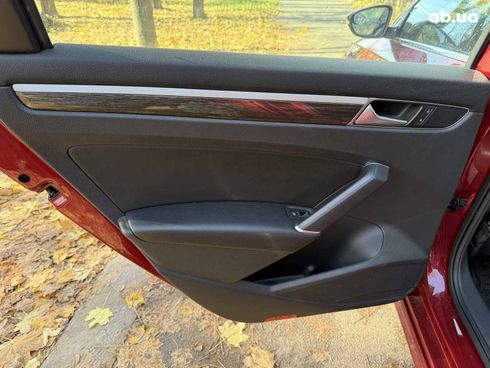 Volkswagen Passat 2016 красный - фото 16