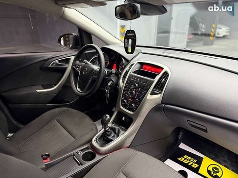 Opel Astra 2010 - фото 8