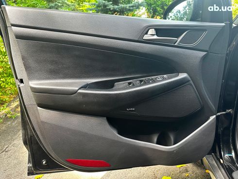 Hyundai Tucson 2018 черный - фото 9