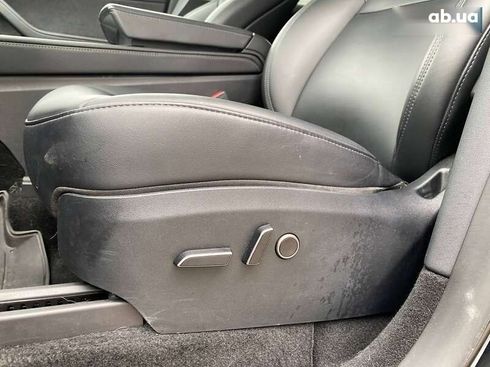 Tesla Model Y 2023 - фото 15