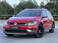 Продаж вживаних Volkswagen Golf в Києві - купити на Автобазарі