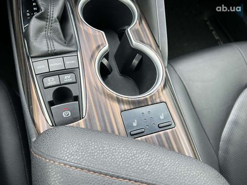 Toyota Camry 2019 - фото 30
