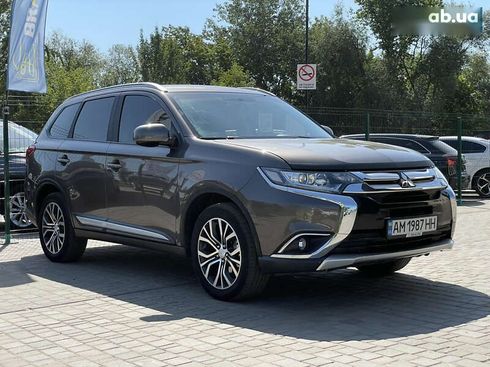 Mitsubishi Outlander 2016 - фото 9