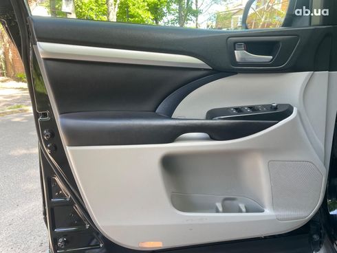 Toyota Highlander 2016 черный - фото 24