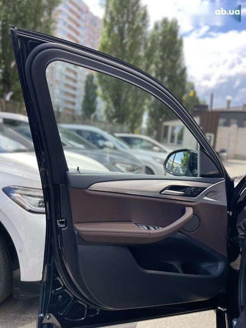 BMW iX3 2025 - фото 25