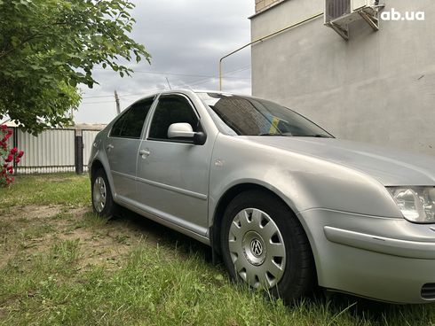 Volkswagen Bora 2000 серебристый - фото 15