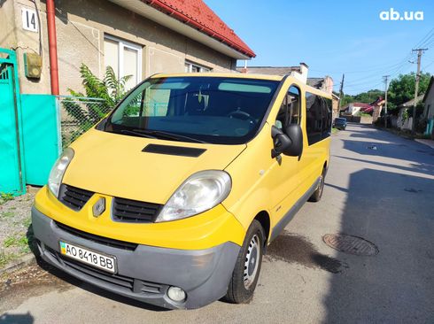 Renault Trafic 2008 желтый - фото 9