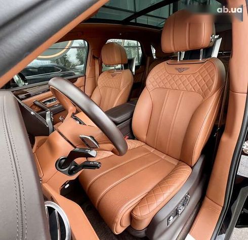Bentley Bentayga 2017 - фото 26