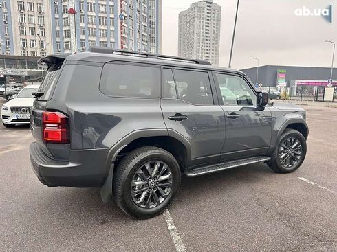 Toyota Land Cruiser Prado 2024 - фото 8