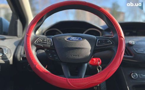 Ford Focus 2018 - фото 17