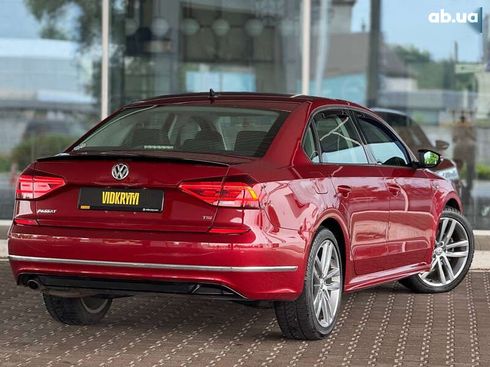 Volkswagen Passat 2017 - фото 18