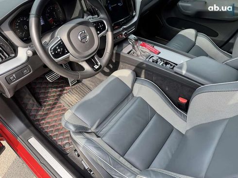 Volvo XC60 2020 - фото 19