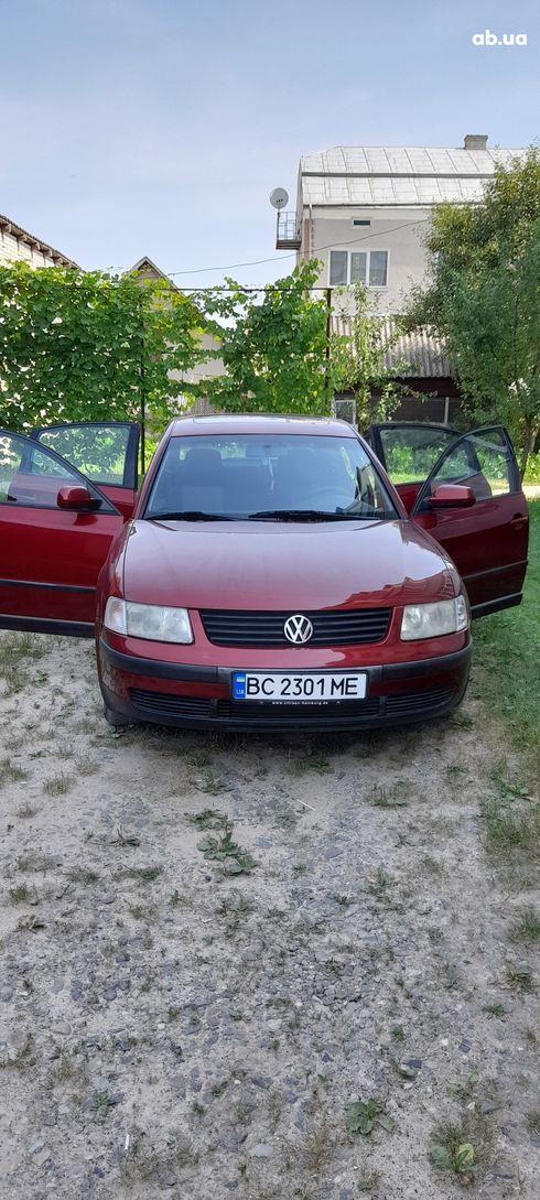 Volkswagen Passat 1998 красный - фото 9