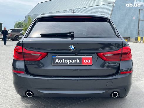 BMW 5 серия 2020 серый - фото 22