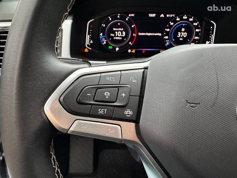 Volkswagen Atlas 2023 серый - фото 19