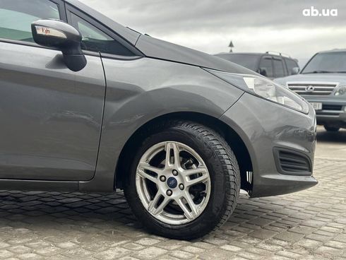 Ford Fiesta 2018 серый - фото 13