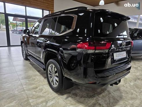 Toyota Land Cruiser 2022 - фото 8