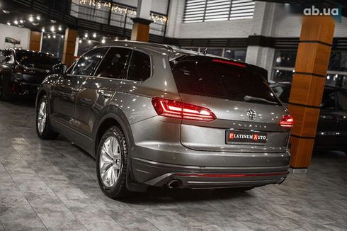 Volkswagen Touareg 2019 - фото 23