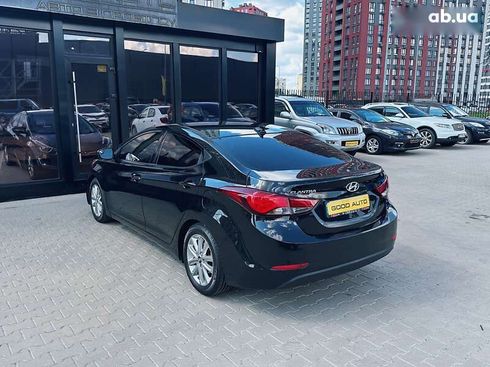 Hyundai Elantra 2015 - фото 6