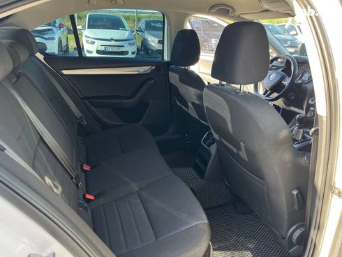 Skoda Octavia 2014 белый - фото 8