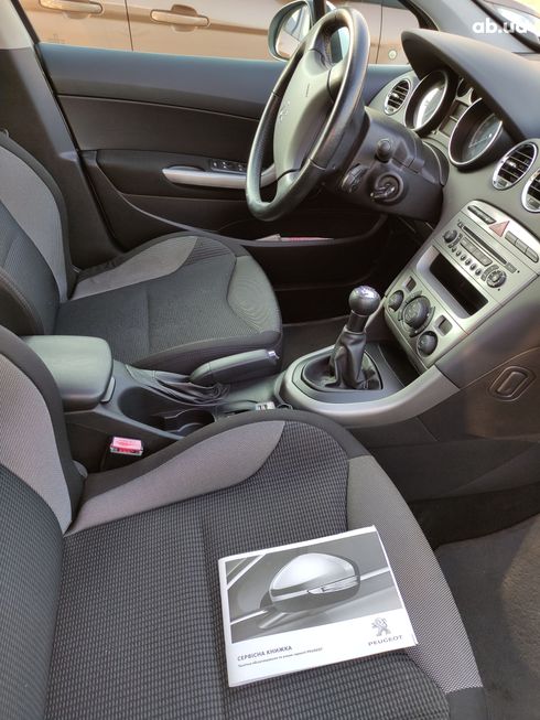 Peugeot 308 2012 белый - фото 15