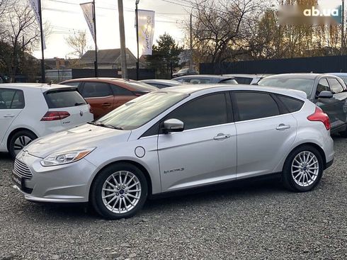 Ford Focus 2014 - фото 6