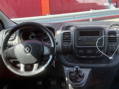 Renault Trafic 2015 - фото 13
