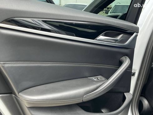 BMW 5 серия 2019 серый - фото 44