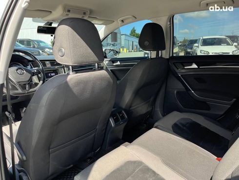 Volkswagen Golf 2015 белый - фото 37