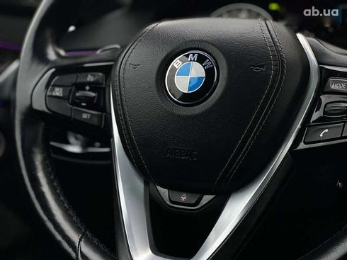 BMW 5 серия 2017 - фото 15