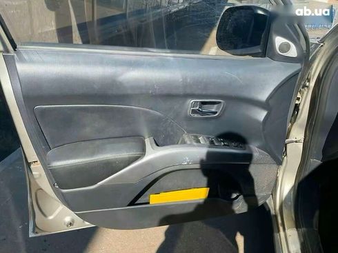 Mitsubishi Outlander 2007 - фото 11