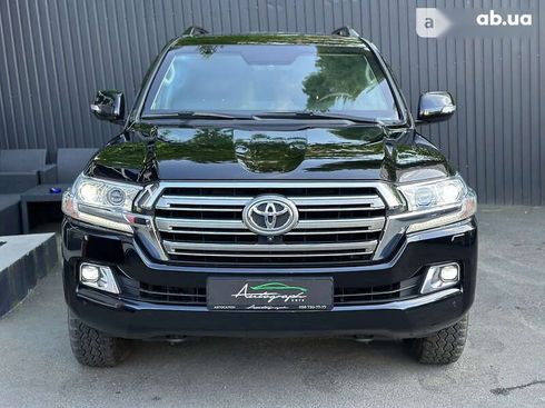 Toyota Land Cruiser 2017 - фото 8