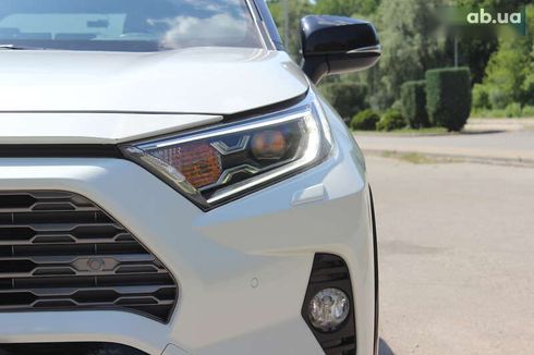 Toyota RAV4 2019 - фото 18