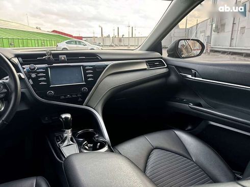 Toyota Camry 2017 - фото 29