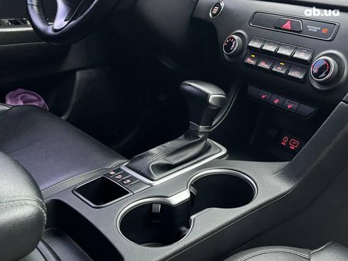 Kia Sportage 2016 белый - фото 16