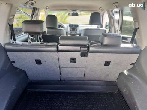 Toyota Land Cruiser Prado 2013 - фото 17