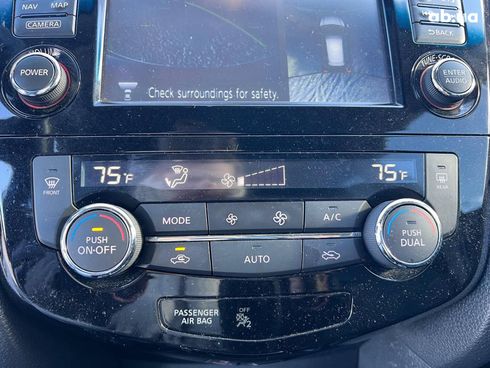 Nissan Rogue 2016 серый - фото 30