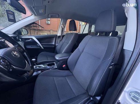Toyota RAV4 2017 - фото 23