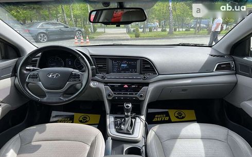 Hyundai Elantra 2016 - фото 19