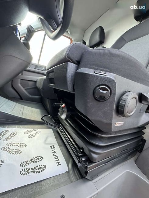Volkswagen Crafter 2021 - фото 28