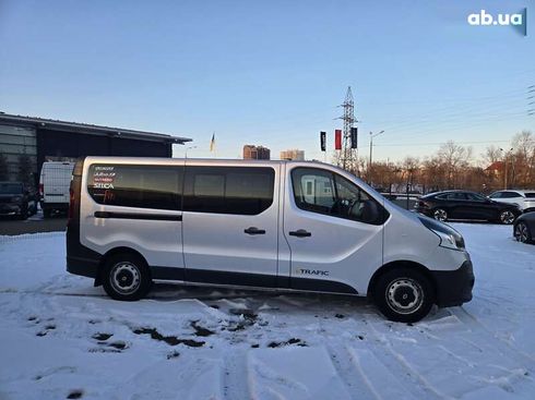 Renault Trafic 2015 - фото 3