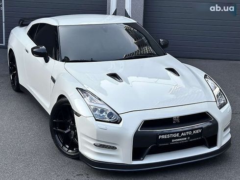 Nissan GT-R 2013 - фото 2