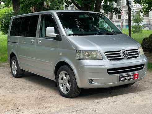 Volkswagen Multivan 2006 серый - фото 3