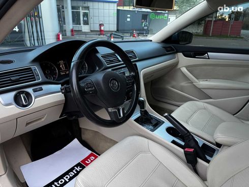 Volkswagen passat b7 2012 синий - фото 14