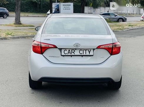 Toyota Corolla 2018 - фото 5