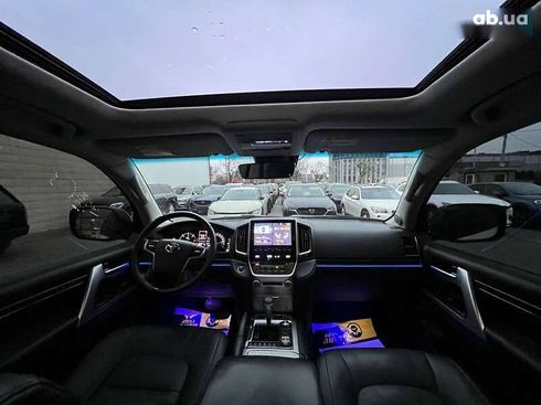 Toyota Land Cruiser 2016 - фото 12