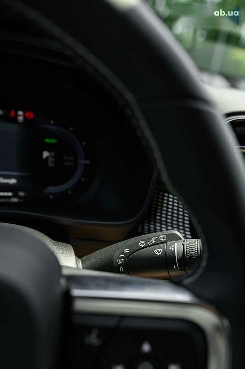 Volvo XC40 2021 - фото 30