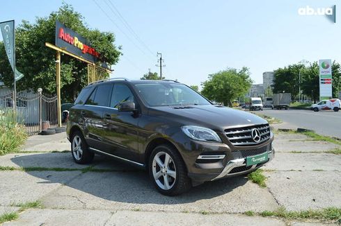 Mercedes-Benz M-Класс 2013 - фото 2