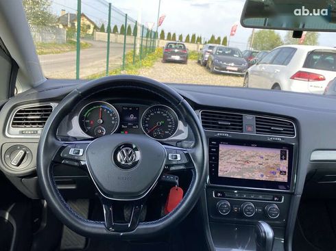 Volkswagen e-Golf 2020 - фото 25